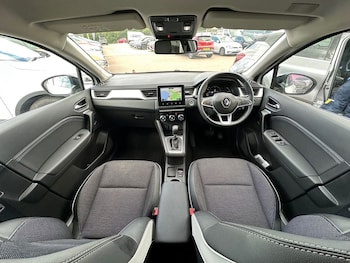 Used Renault Captur 2023 for sale - 79199943: Photo