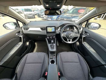 Used Renault Captur 2024 for sale - 79199671: Photo