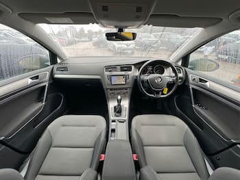 Used Volkswagen Golf 2017 for sale - 79697571: Photo