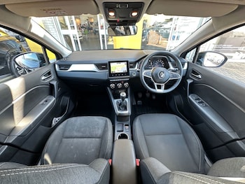 Used Renault Captur 2021 for sale - 79424458: Photo