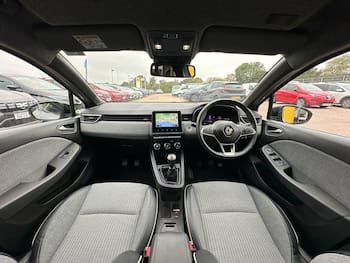 Used Renault Clio 2024 for sale - 79711214: Photo