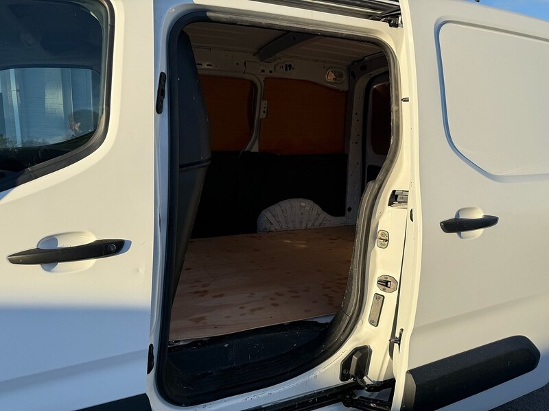 Used Vauxhall Combo 2022 for sale - 76651063: Photo 10