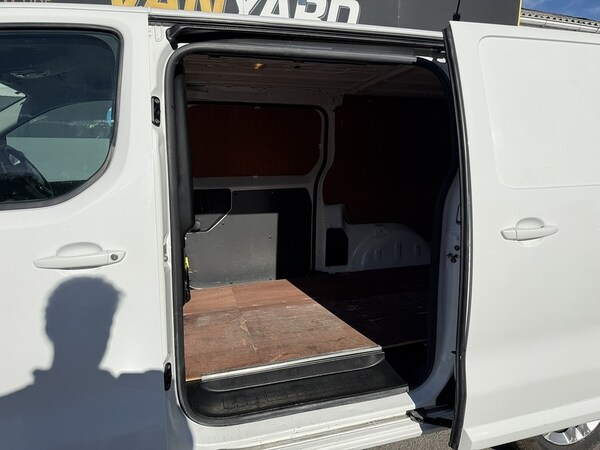 Used Vauxhall Vivaro 2020 for sale - 76106377: Photo 11