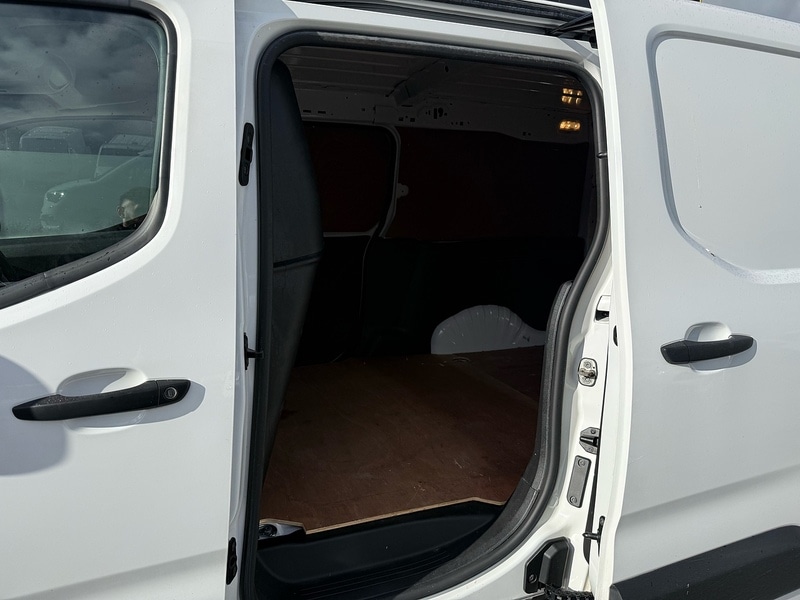 Used Vauxhall Combo 2020 for sale - 77880646: Photo 10