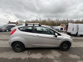 Used Ford Fiesta 2010 for sale - 77880641: Photo