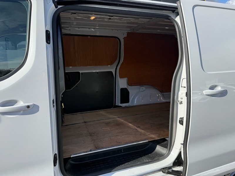 Used Vauxhall Vivaro 2023 for sale - 77880644: Photo 10