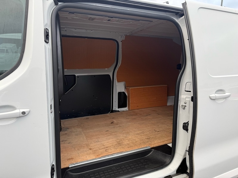 Used Vauxhall Vivaro 2023 for sale - 77264096: Photo 10