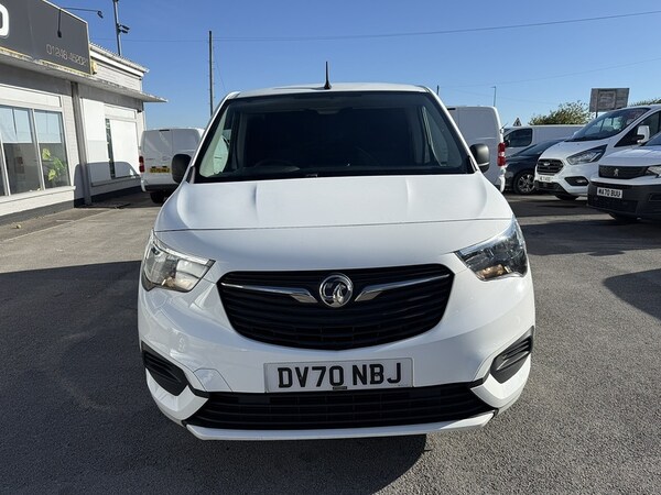 Used Vauxhall Combo 2020 for sale - 76106378: Photo 2