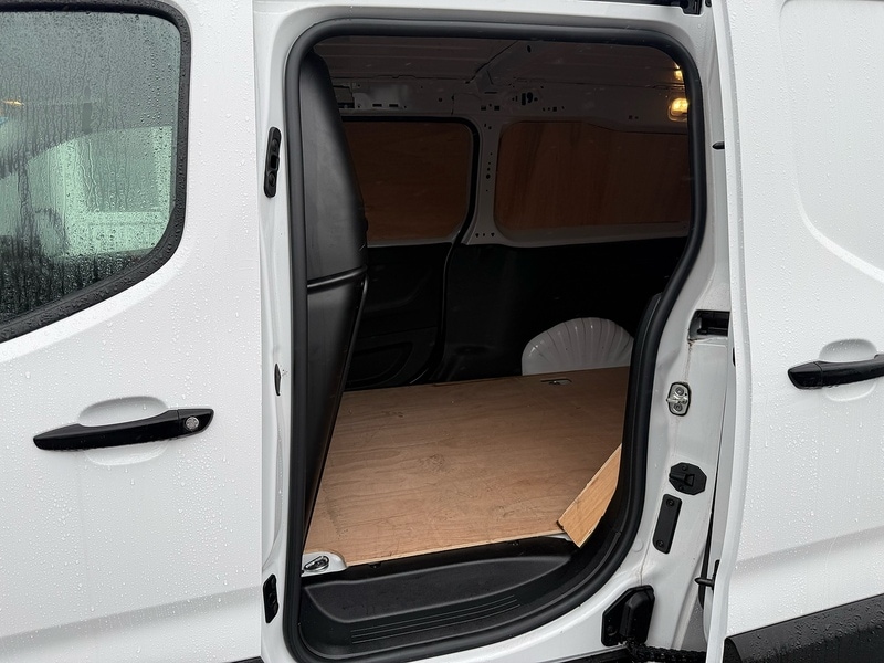 Used Peugeot Partner 2024 for sale - 77605197: Photo 10