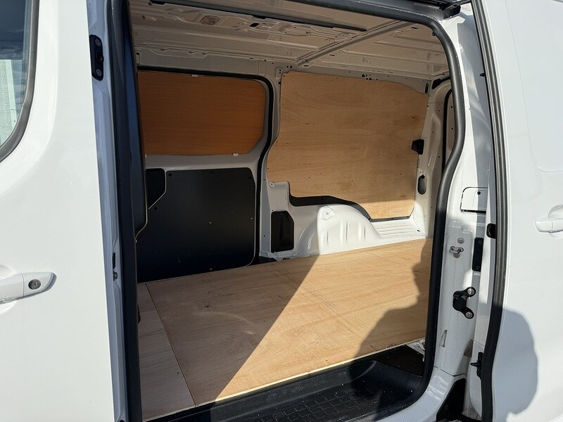 Used Vauxhall Vivaro 2023 for sale - 76352984: Photo 10