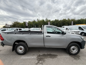 Used Toyota Hilux 2020 for sale - 79423301: Photo