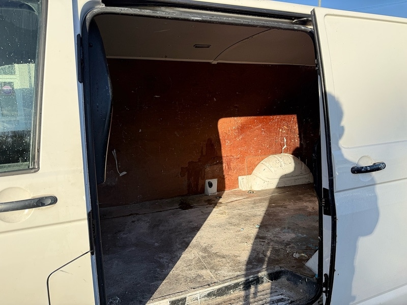Used Volkswagen Transporter 2013 for sale - 76651076: Photo 10