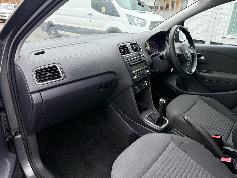 Used Volkswagen Polo 2010 for sale - 76969755: Photo 9