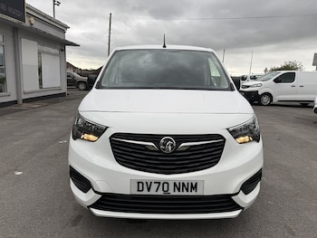 Used Vauxhall Combo 2020 for sale - 76057076: Photo 2