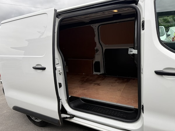 Used Vauxhall Vivaro 2021 for sale - 76057080: Photo 16