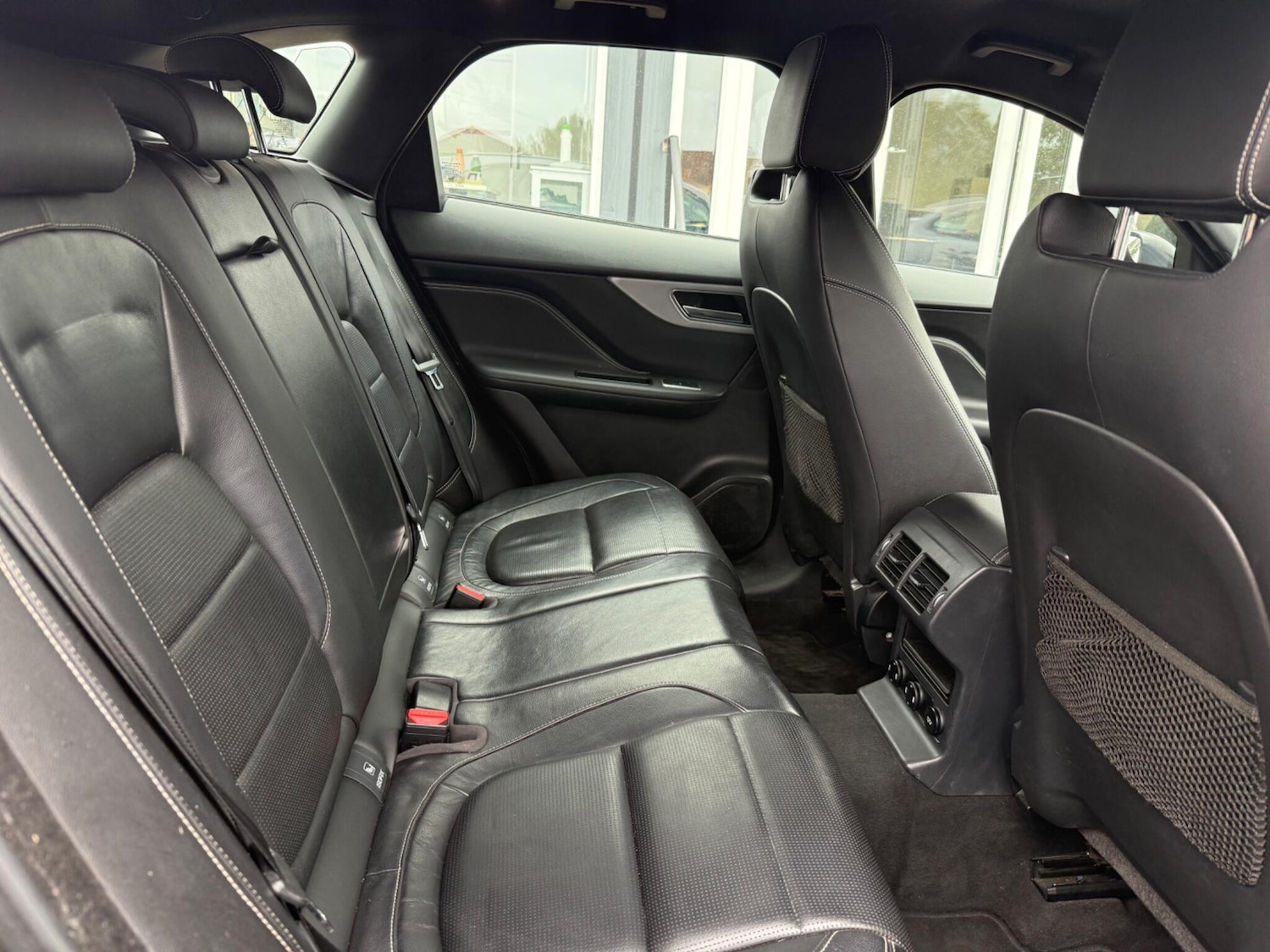 Used Jaguar F-Pace 2016 for sale - 76997523: Photo 11