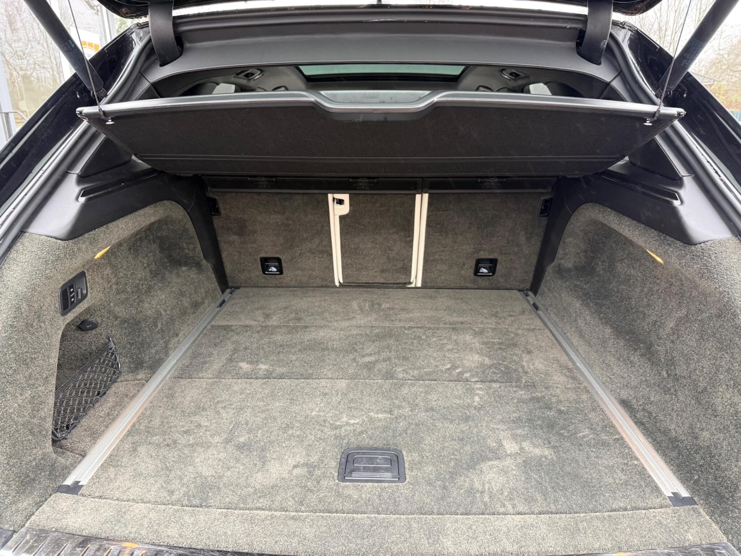 Used Bentley Bentayga 2016 for sale - 77484191: Photo 17