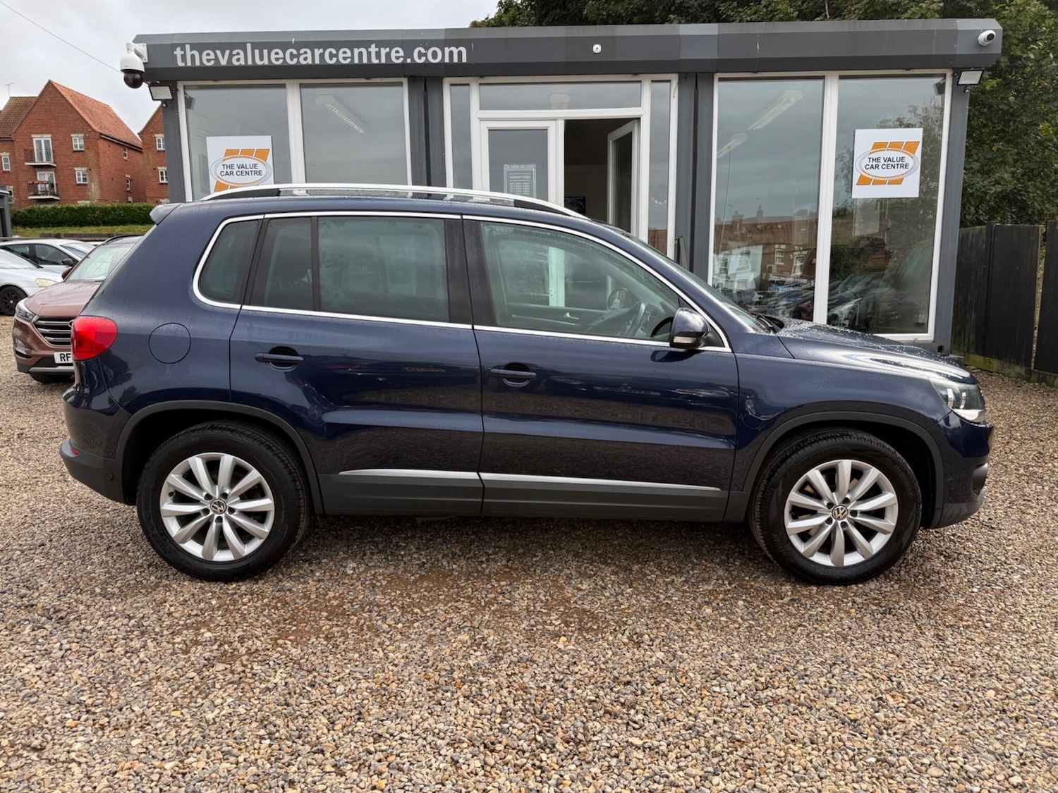 Used Volkswagen Tiguan 2015 for sale - 76108831: Photo 2
