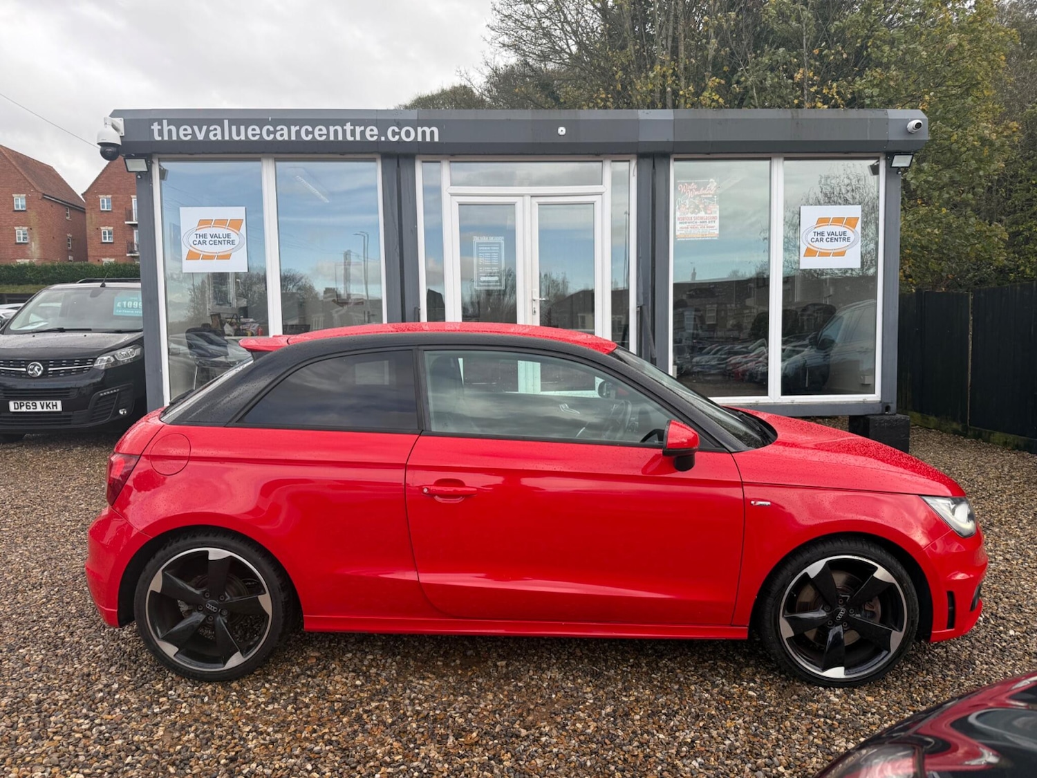 Used Audi A1 2013 for sale - 76584379: Photo 2