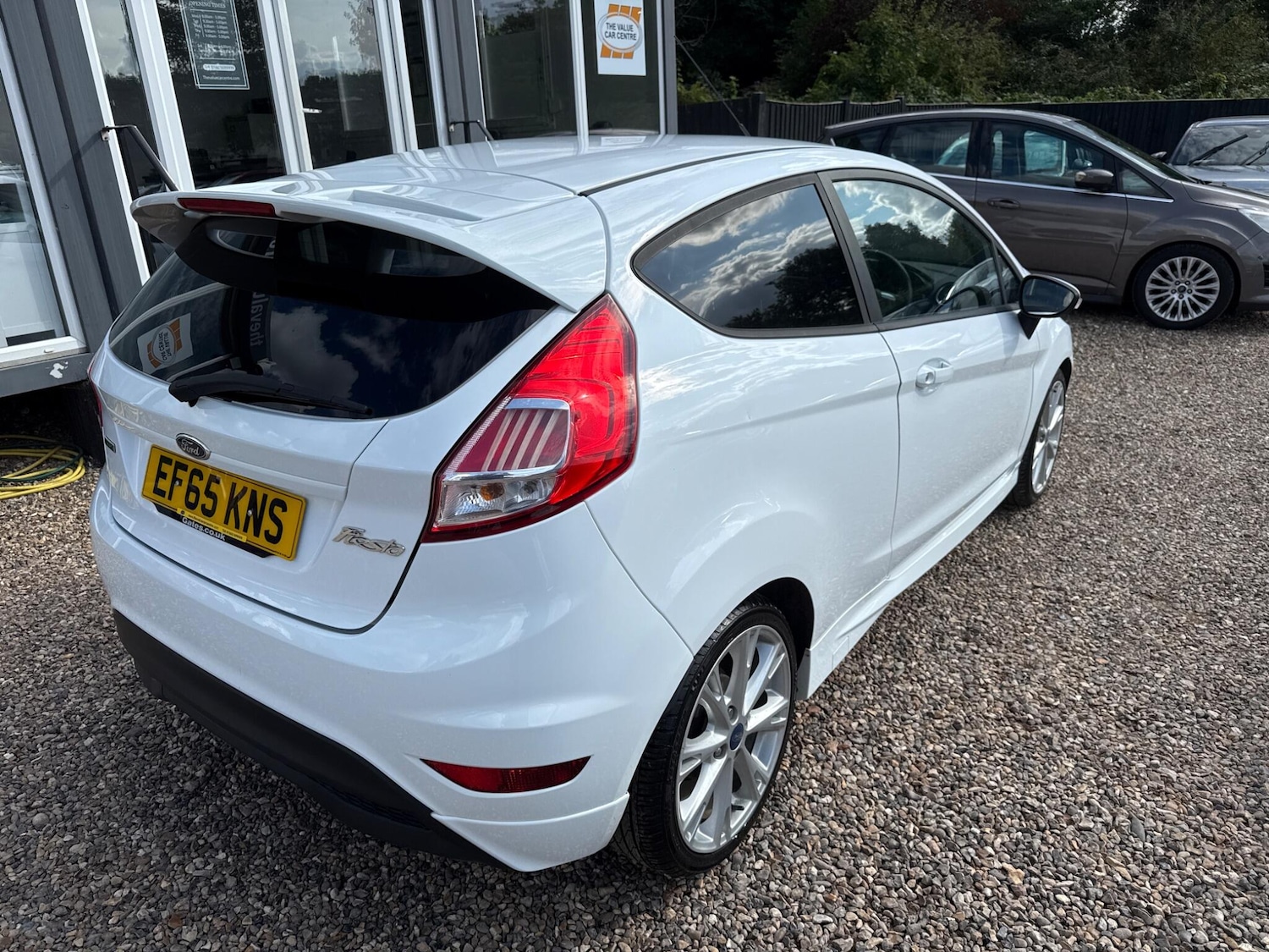 Used Ford Fiesta 2015 for sale - 76060075: Photo 3