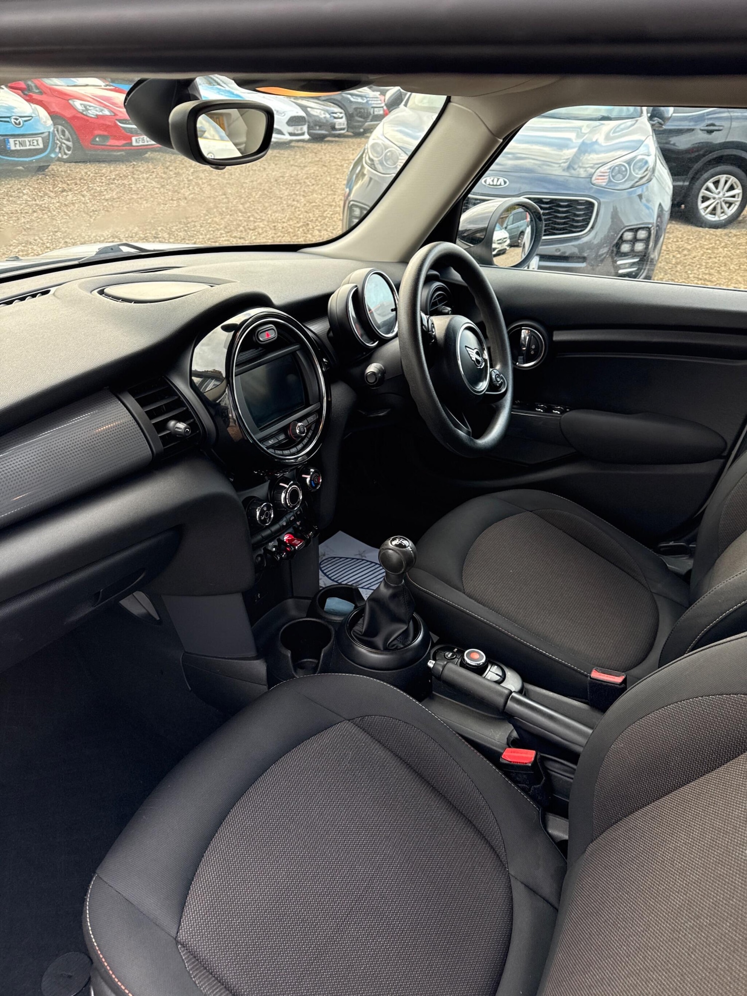 Used MINI Hatch 2018 for sale - 76389196: Photo 8