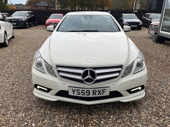 Used Mercedes-Benz E Class 2010 for sale - 76485290: Photo