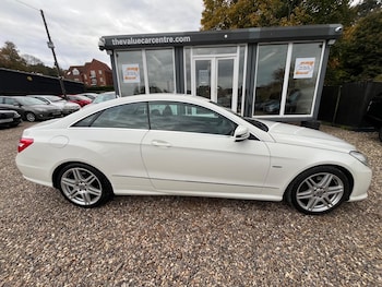 Used Mercedes-Benz E Class 2010 for sale - 76485290: Photo