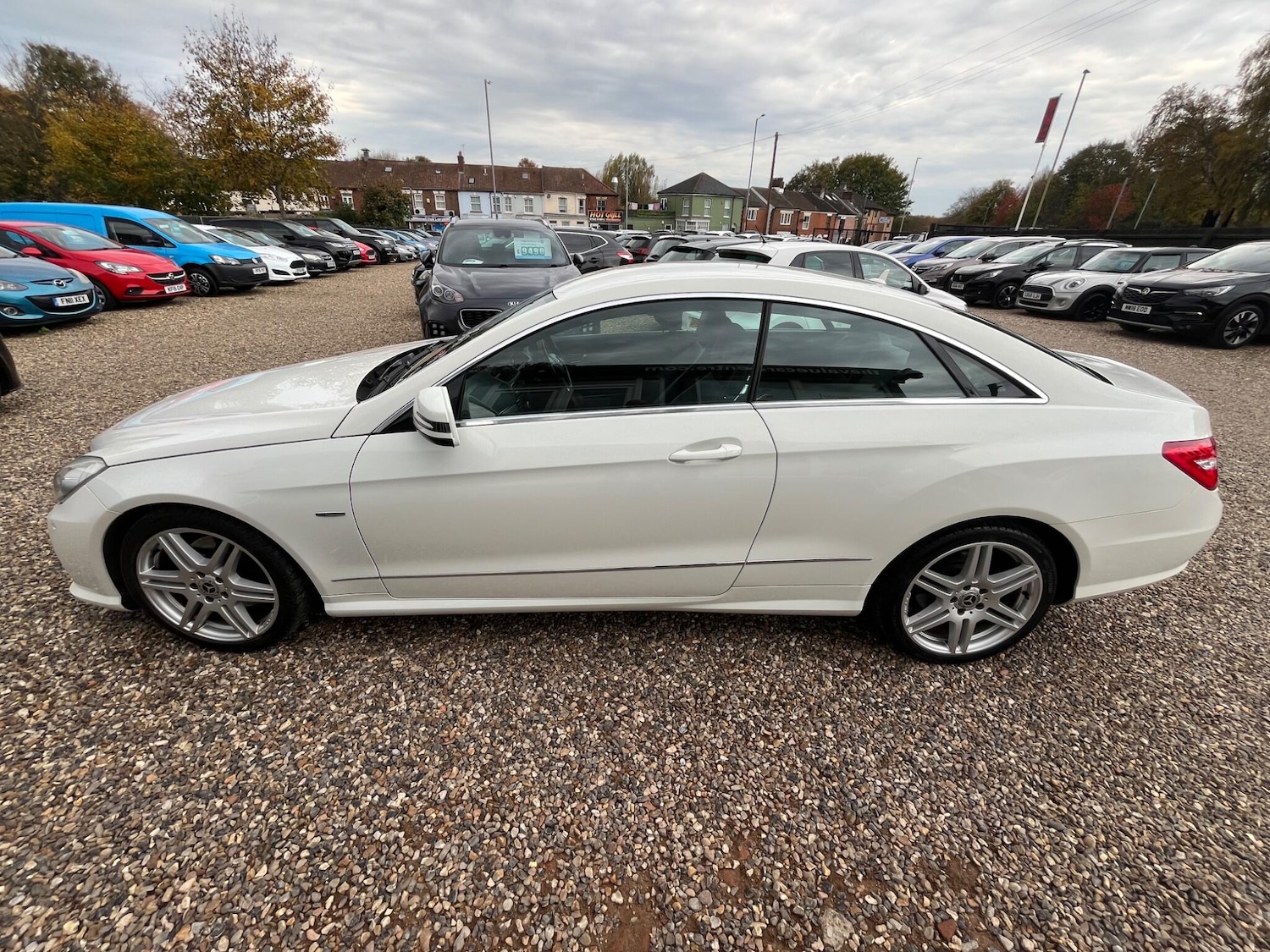 Used Mercedes-Benz E Class 2010 for sale - 76485290: Photo 8