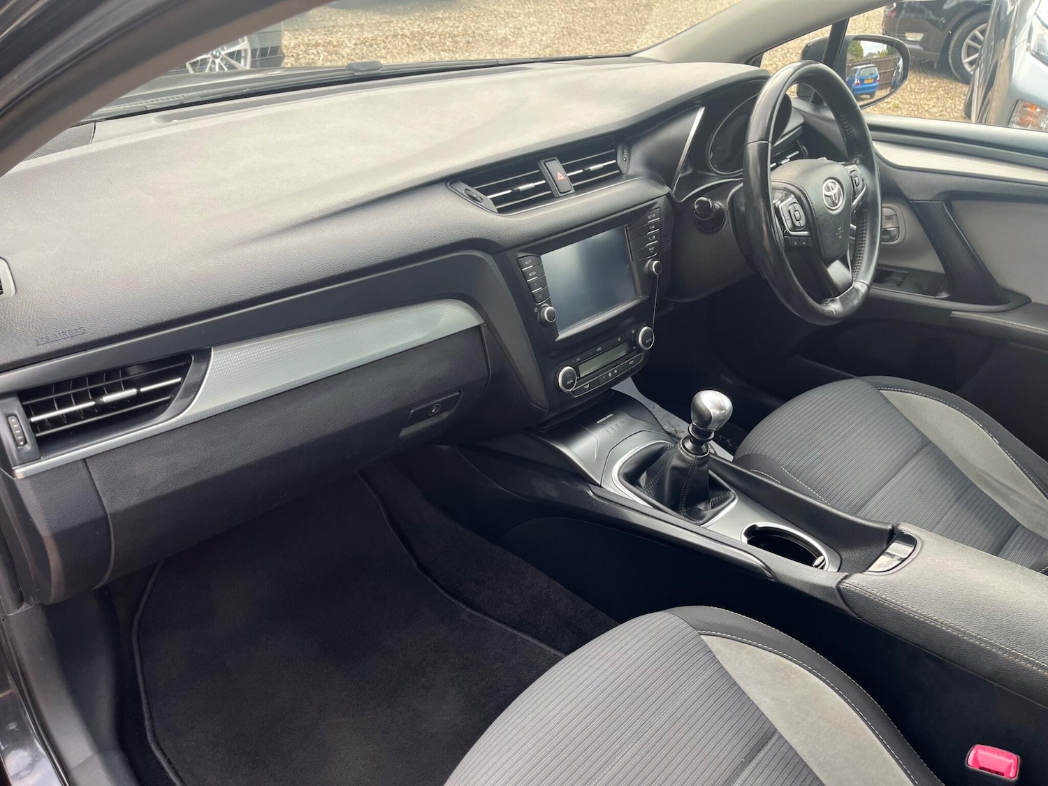 Used Toyota Avensis 2016 for sale - 75564316: Photo 12