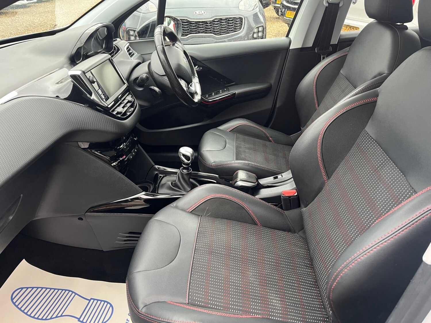 Used Peugeot 2008 2017 for sale - 76348853: Photo 12