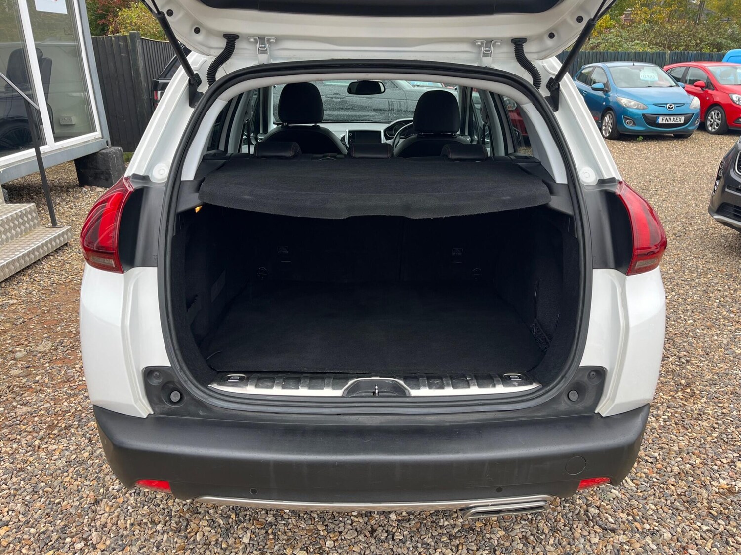 Used Peugeot 2008 2017 for sale - 76348853: Photo 6