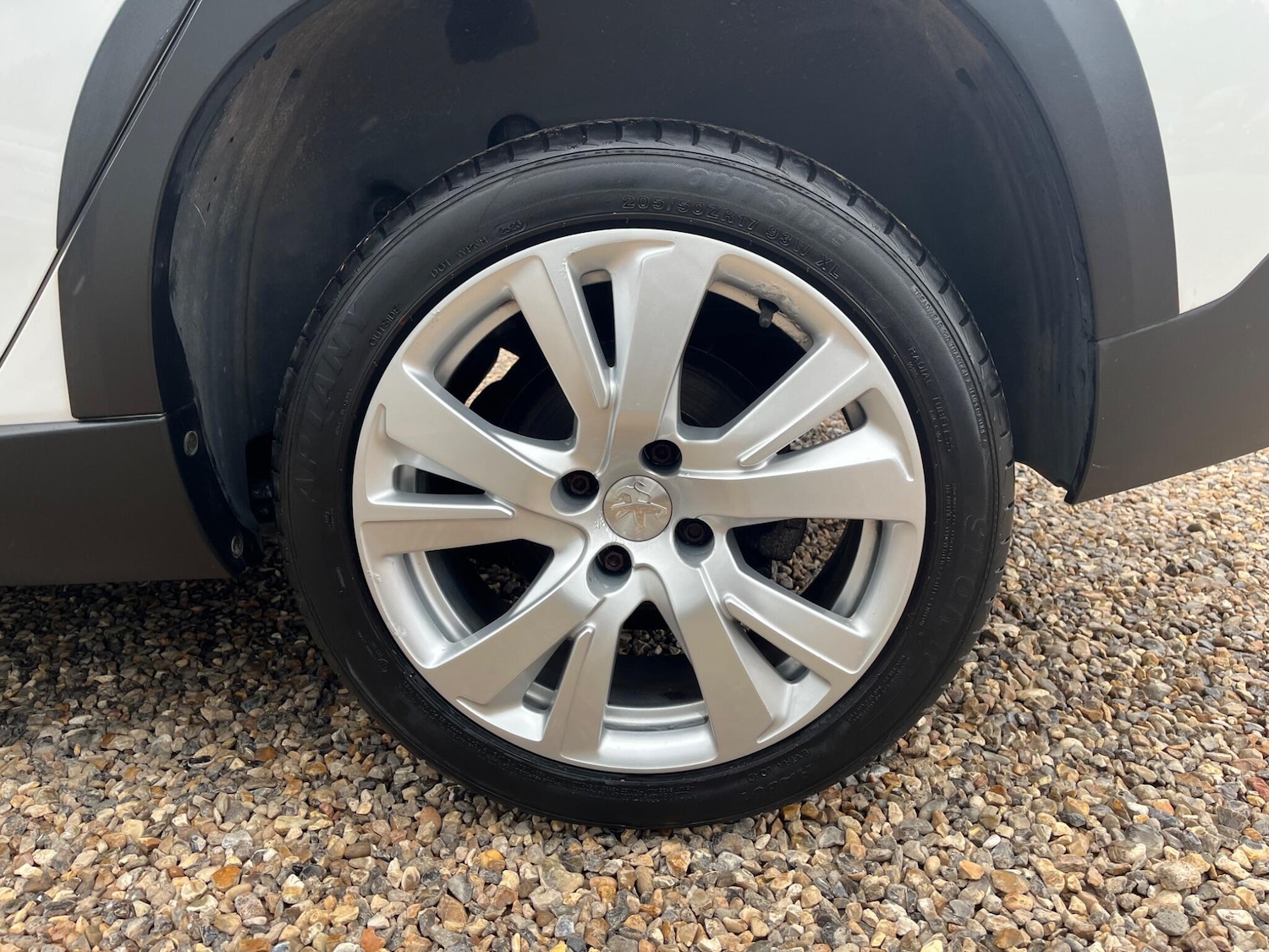 Used Peugeot 2008 2017 for sale - 76348853: Photo 8