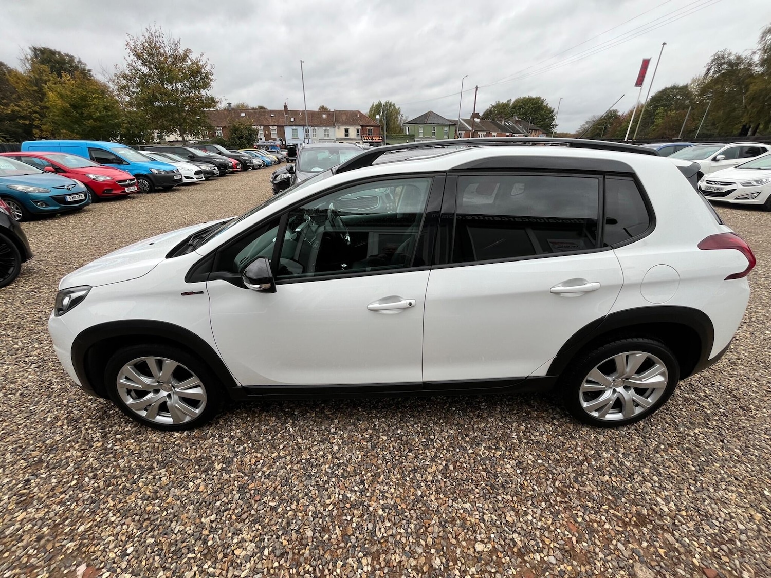 Used Peugeot 2008 2017 for sale - 76348853: Photo 9