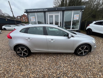 Used Volvo V40 2017 for sale - 78007411: Photo