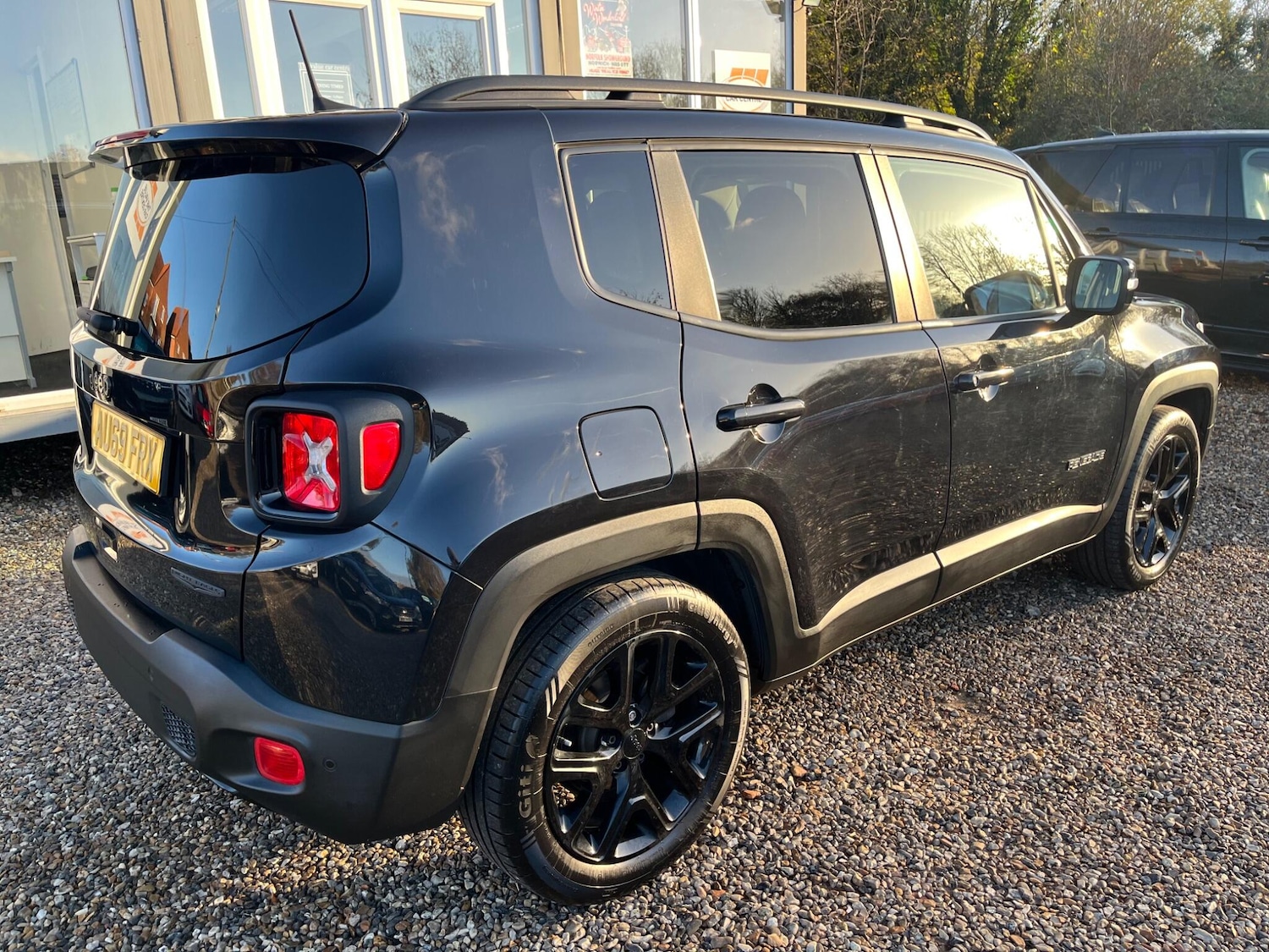 Used Jeep Renegade 2020 for sale - 76608525: Photo 4
