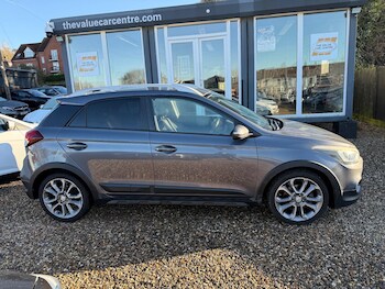 Used Hyundai i20 2016 for sale - 77066993: Photo