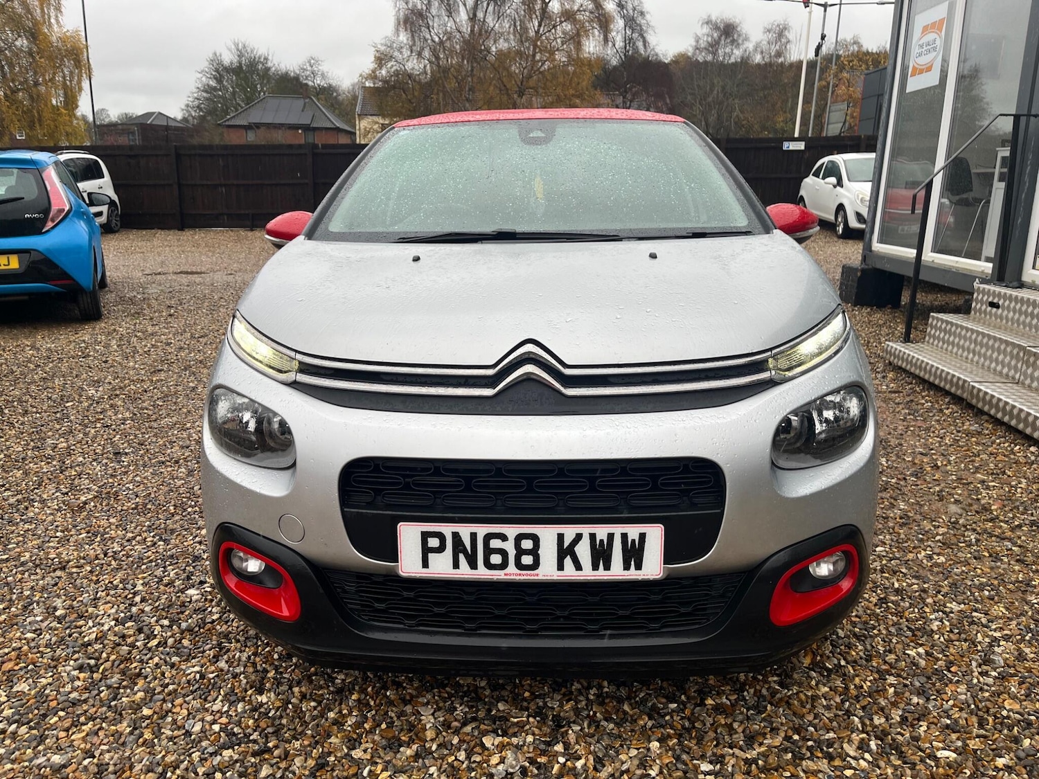 Used Citroen C3 2018 for sale - 76714883: Photo 2
