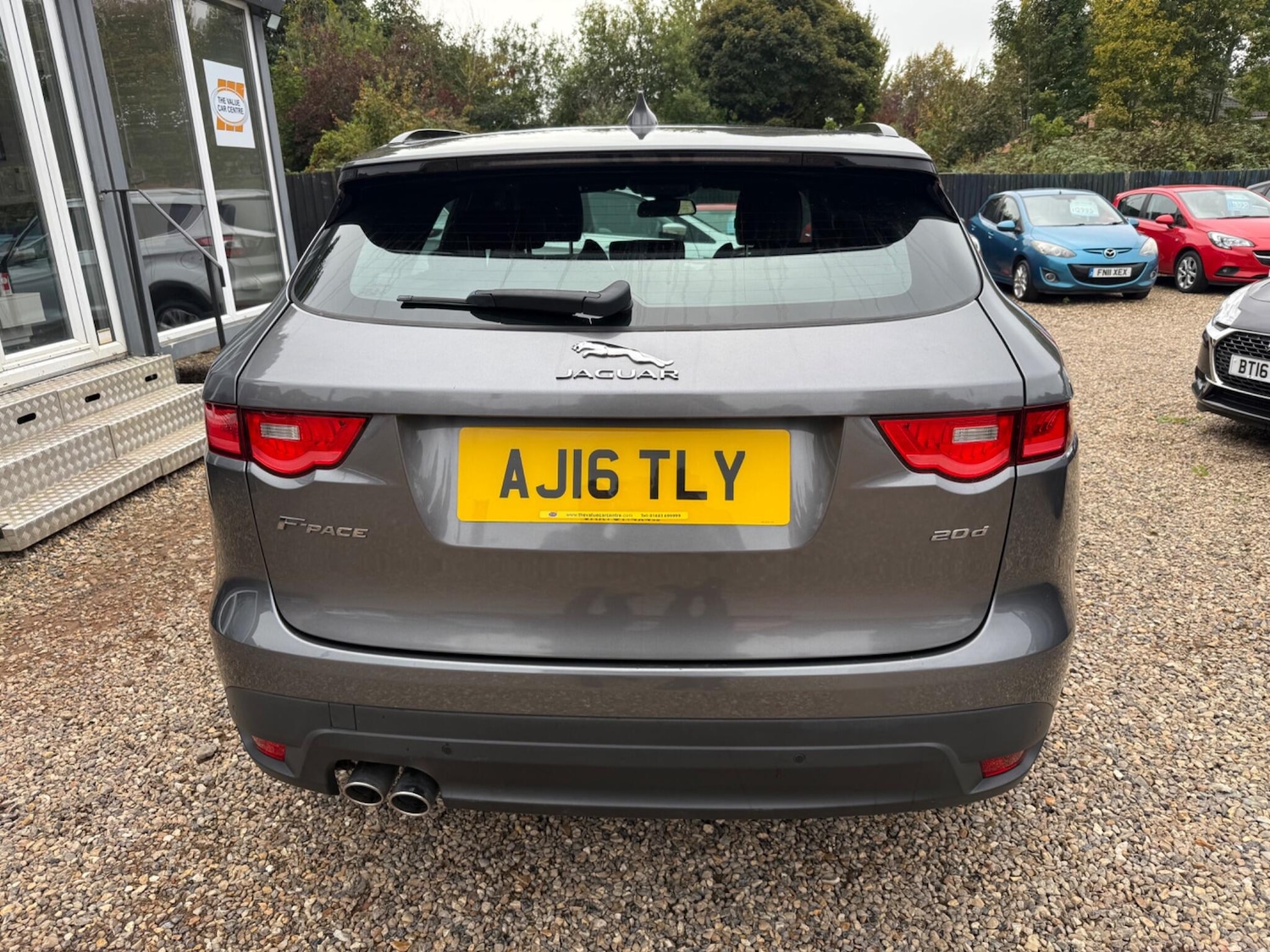 Used Jaguar F-Pace 2016 for sale - 76260462: Photo 4