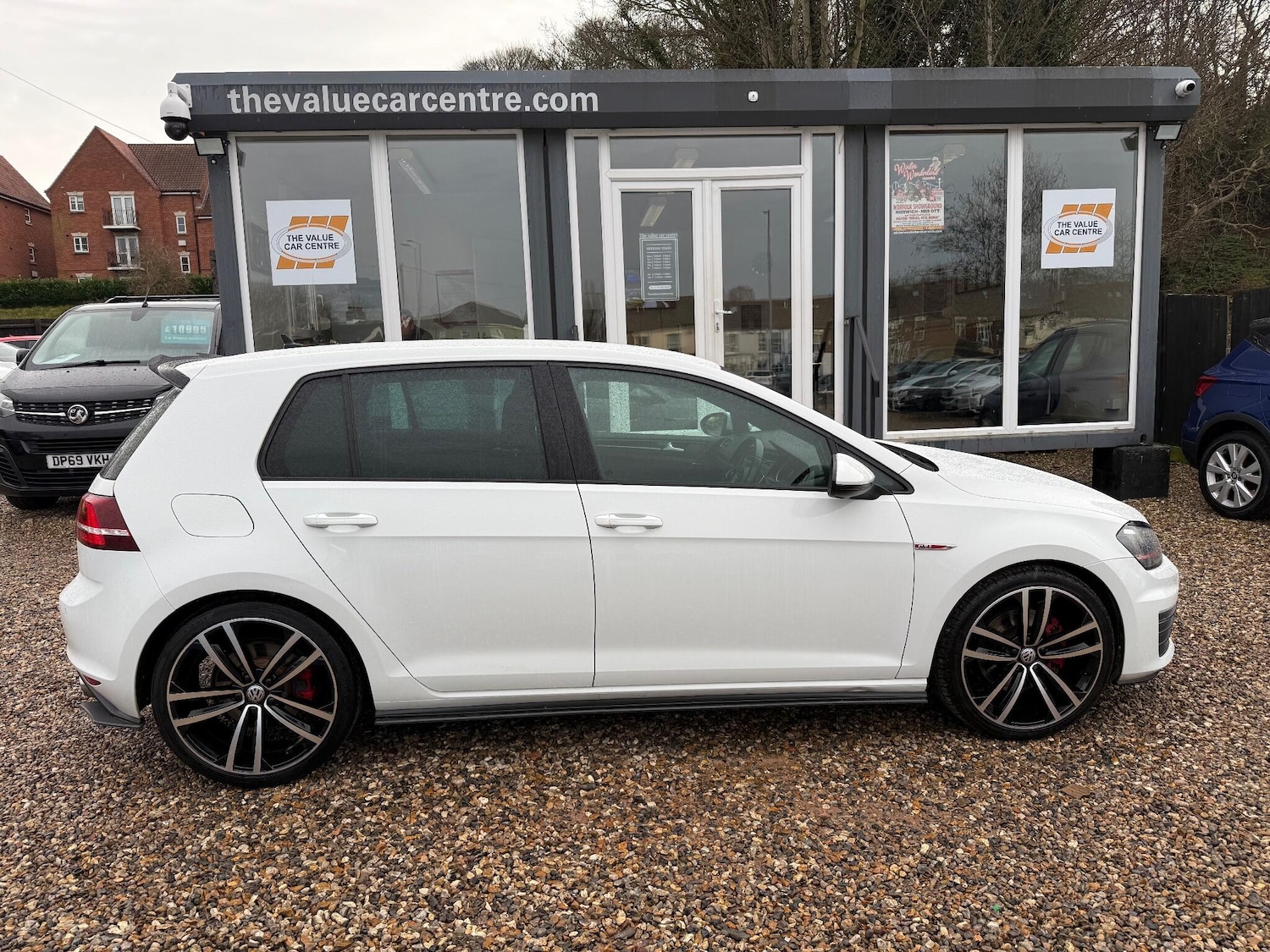 Used Volkswagen Golf 2016 for sale - 76839450: Photo 2
