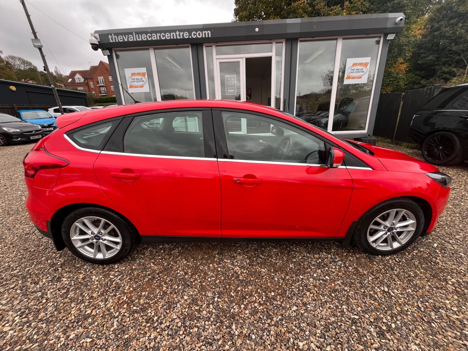 Used Ford Focus 2015 for sale - 76432592: Photo 3