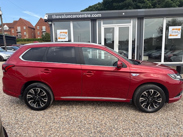 Used Mitsubishi Outlander 2016 for sale - 76012710: Photo 2