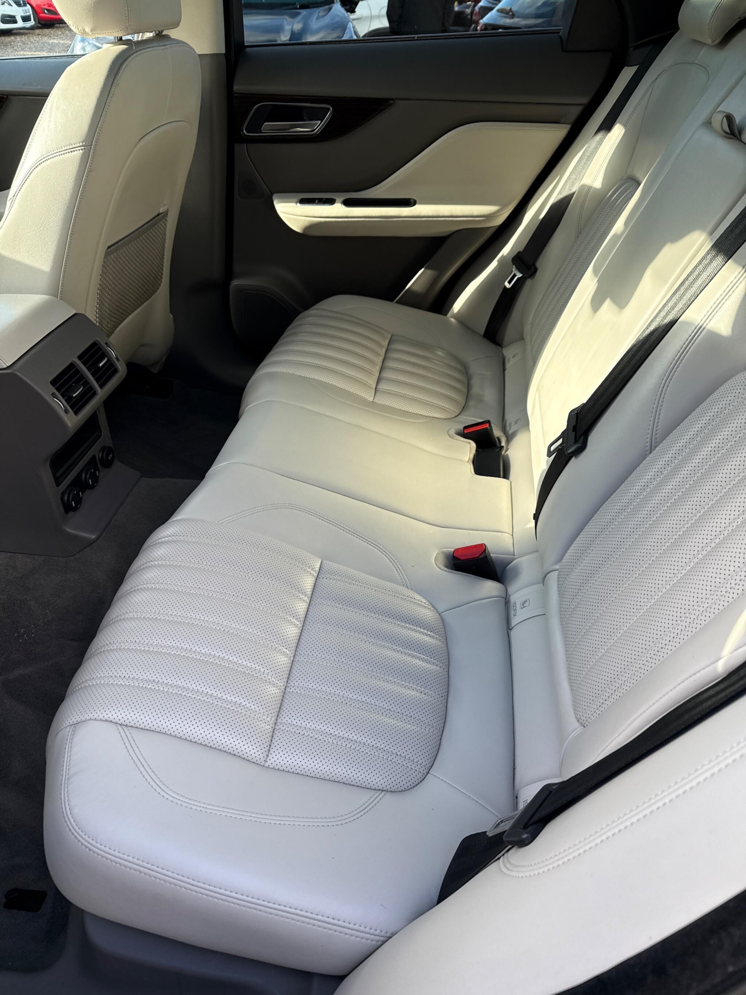 Used Jaguar F-Pace 2016 for sale - 76991794: Photo 12