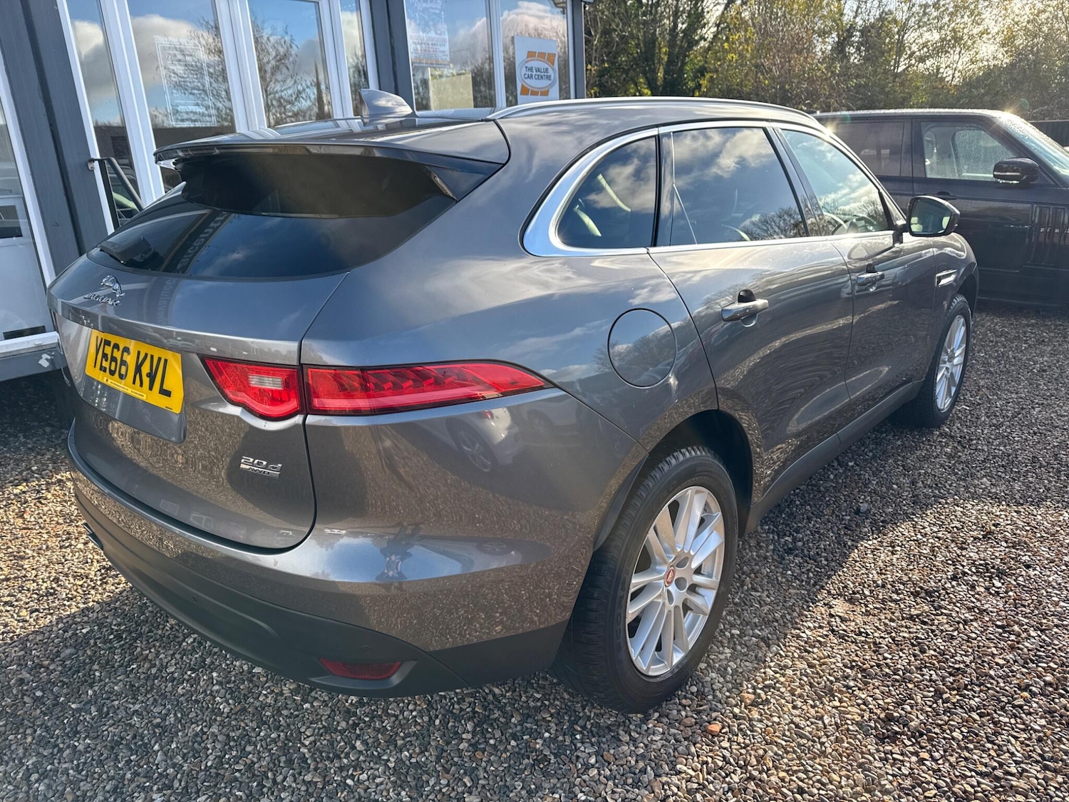 Used Jaguar F-Pace 2016 for sale - 76991794: Photo 3