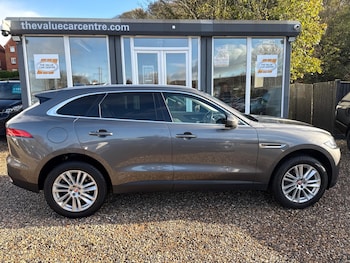 Used Jaguar F-Pace 2016 for sale - 76688547: Photo