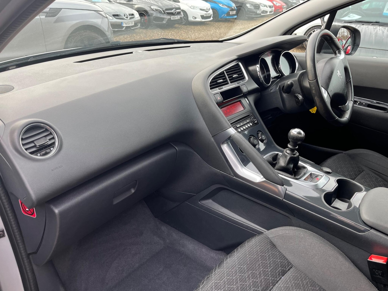 Used Peugeot 3008 2016 for sale - 77073983: Photo 10