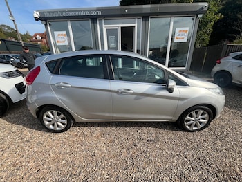 Used Ford Fiesta 2010 for sale - 76152462: Photo