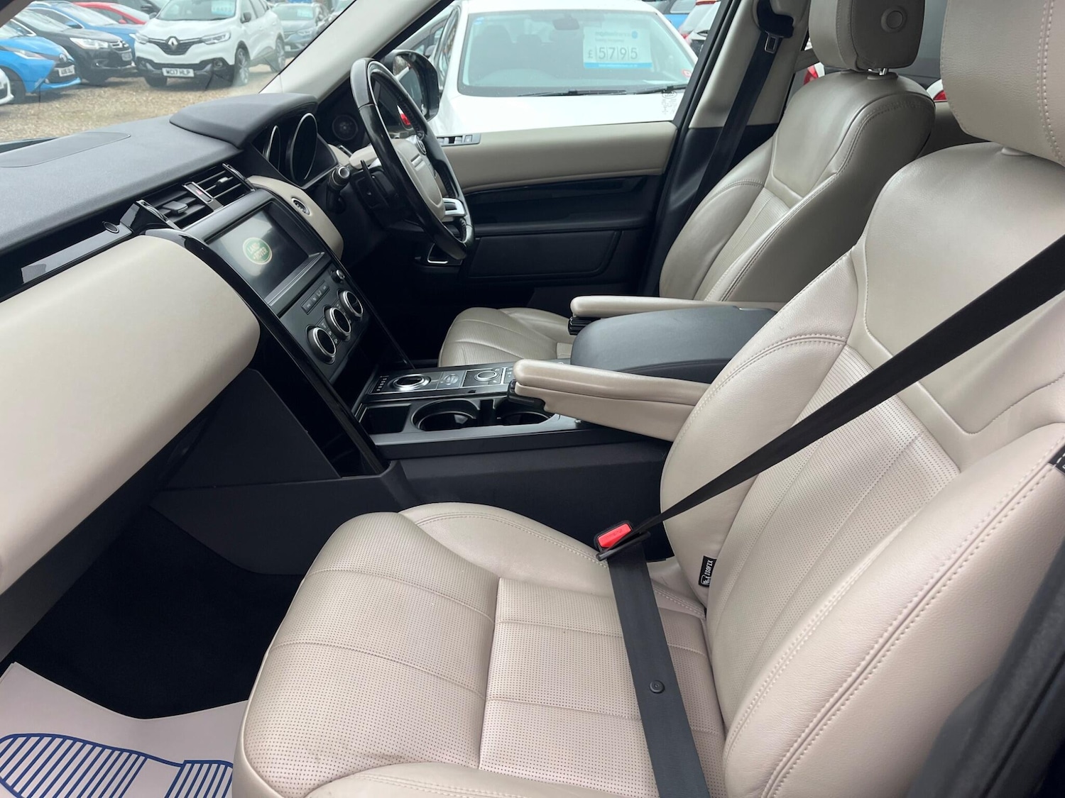 Used Land Rover Discovery 2018 for sale - 76964391: Photo 11