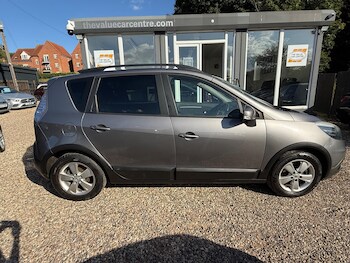 Used Renault Scenic Xmod 2015 for sale - 76988043: Photo