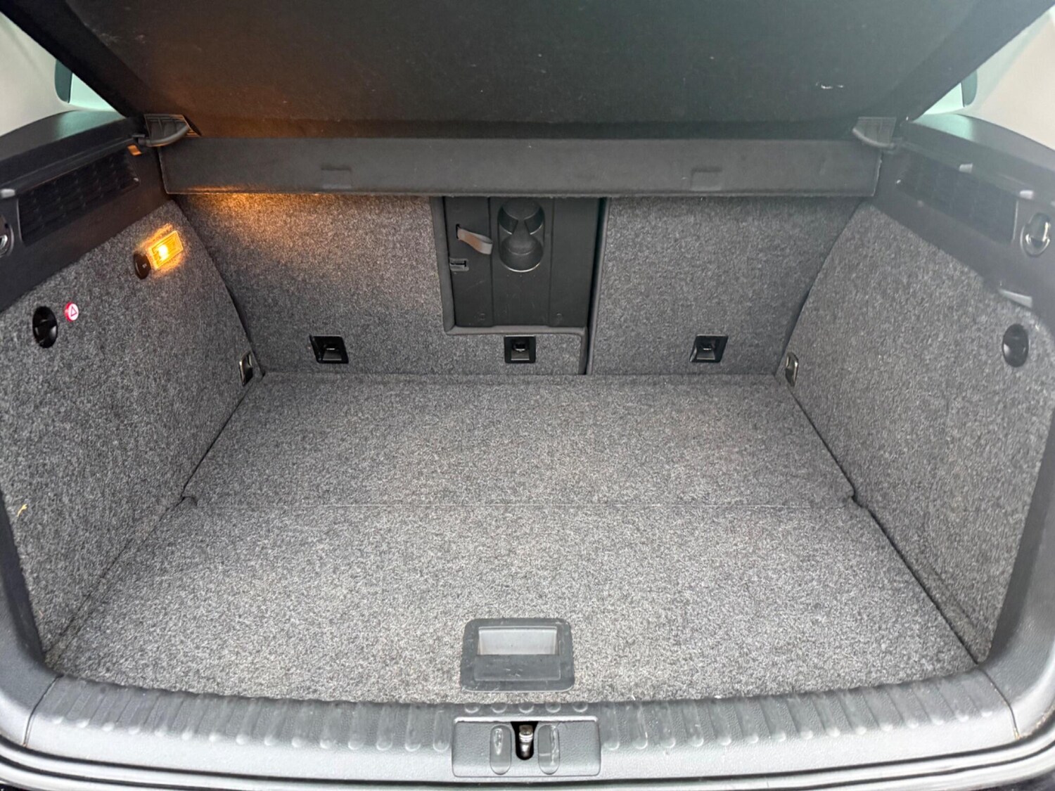 Used Volkswagen Tiguan 2014 for sale - 77358418: Photo 12