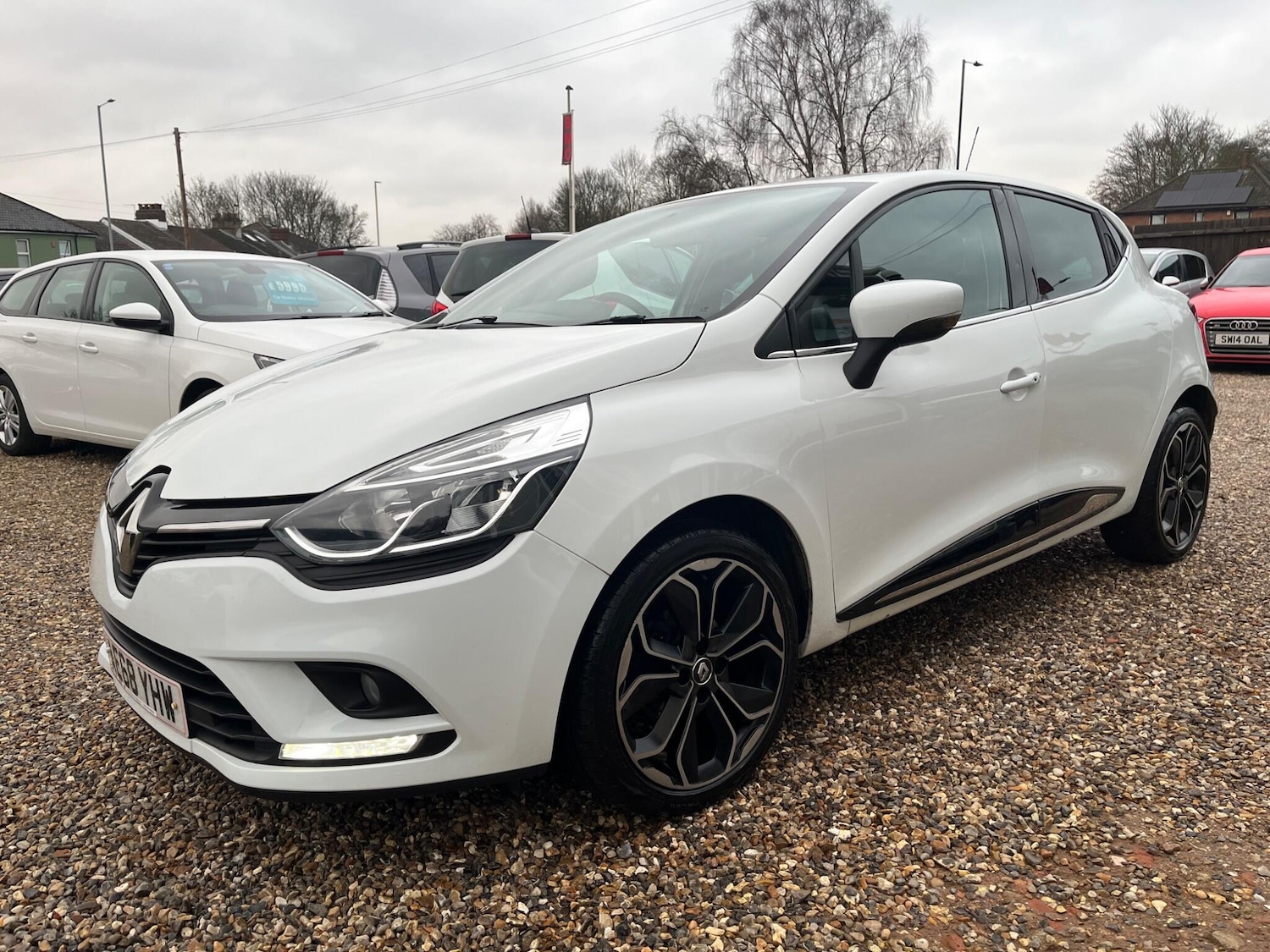 Used Renault Clio for sale - 77808117: Photo 10